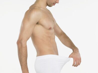 Un bărbat vrea să-și mărească penisul singur